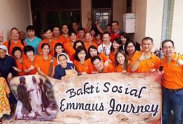 Berbagi Kasih Melangkah Bersama Emaus Journey