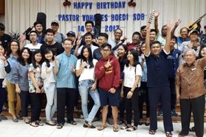 Selamat Ulang Tahun Ke-52, Pastor Boedi!